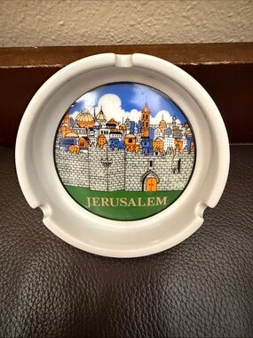 Vtg Ceramic Ashtray w/Hand-Painted Graphic of the Jerusalem City Gates & Skyline